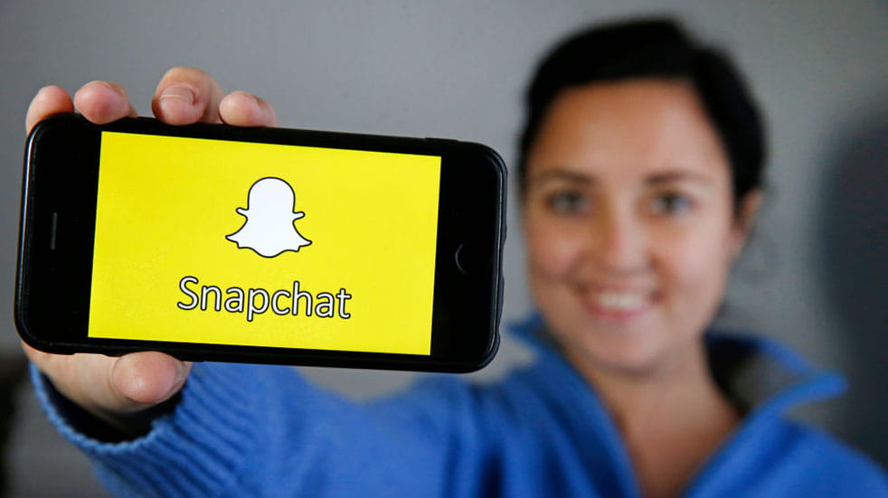 How to keep in touch with loved ones; Snapchat